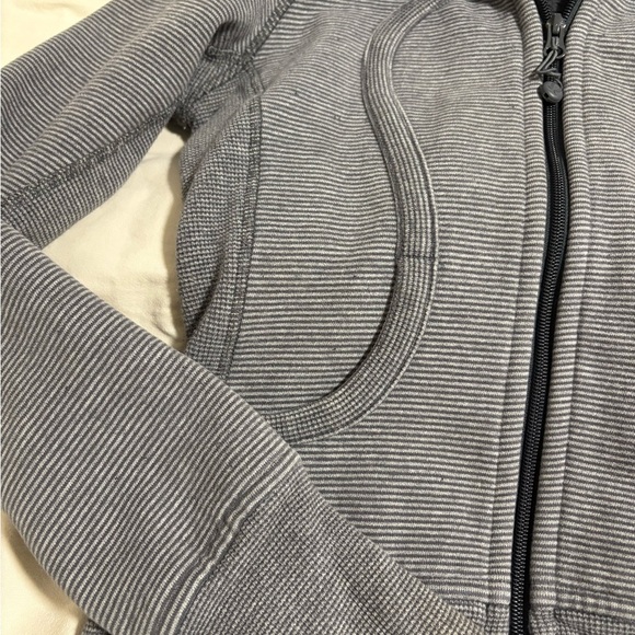 Lululemon Striped Grey Scuba Hoodie Zip-up Jacket Size 4 - Picture 4 of 9